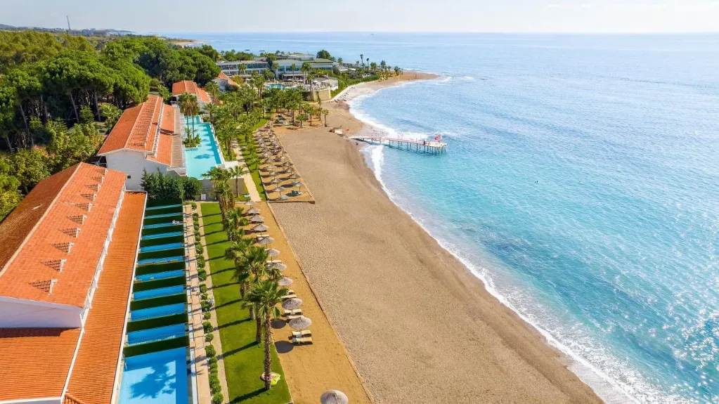 Flora Garden Beach (+16 Adults Only)